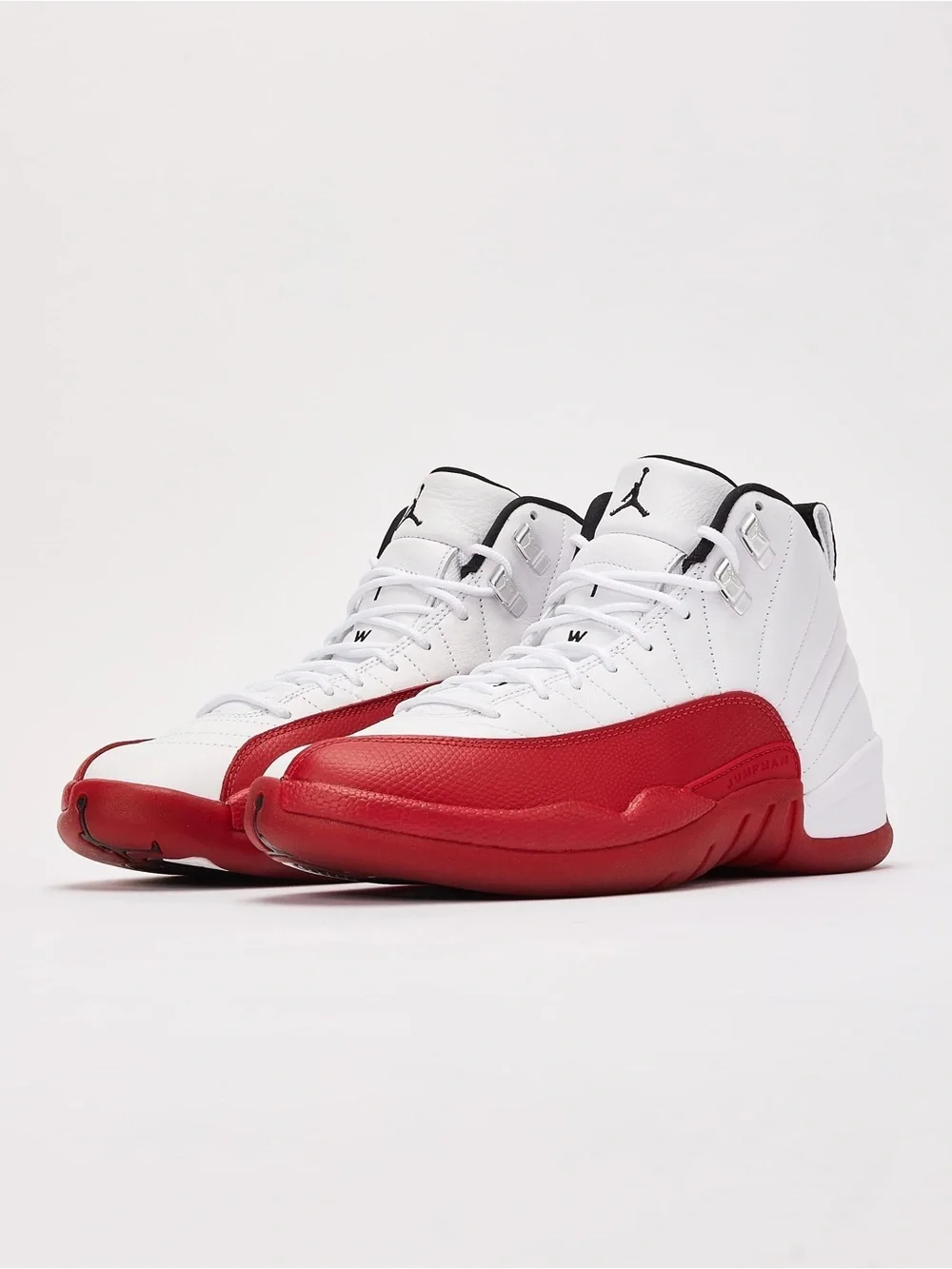 Sz 5.5y AIR JORDAN 12 RETRO 'CHERRY' 2023